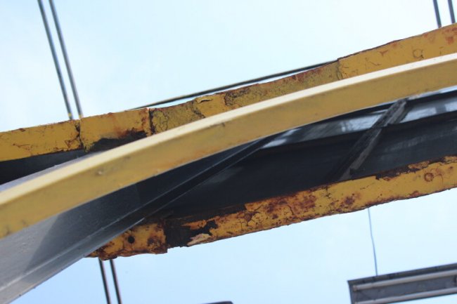 У Луцьку візьмуться за аварійні білборди. ФОТО