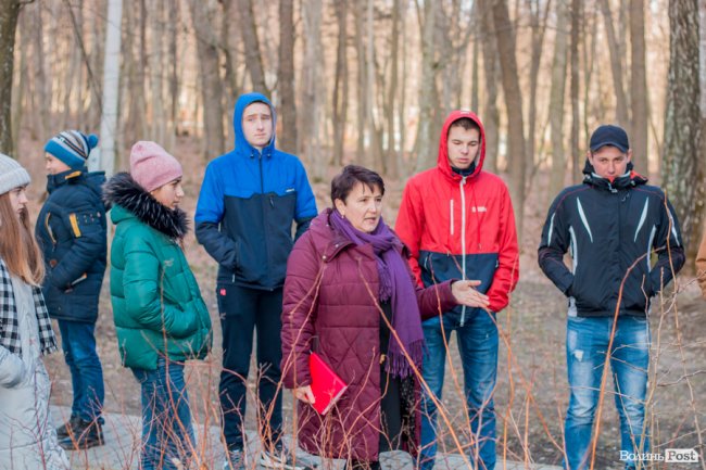 Учні першого на Волині міського шкільного лісництва побували у «волинській Швейцарії». ФОТО