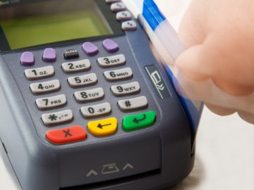 Ще одна волинська школа відмовилася від готівки у їдальні