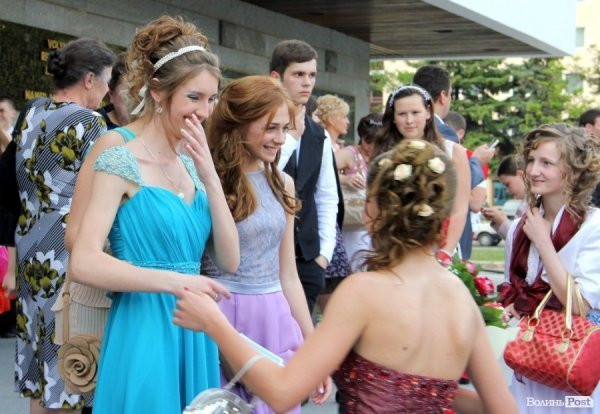 Луцьк відгуляв шкільні випускні. ФОТО