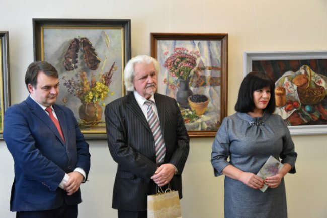 У Луцьку відкрили виставку самобутньої художниці. ФОТО