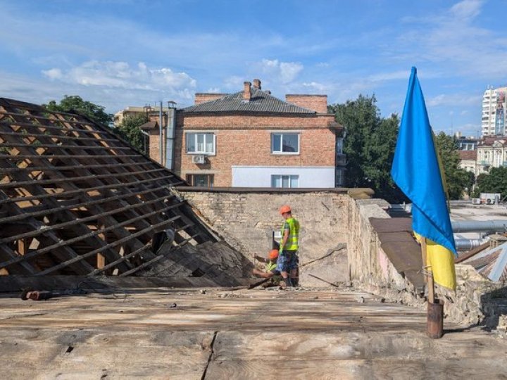 Реставрація стартувала: що буде у колишньому Будинку офіцерів у Луцьку