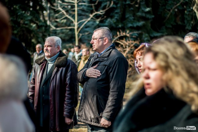 У Луцьку ходою і молитвами вшанували мужність та героїзм добровольців. ФОТО