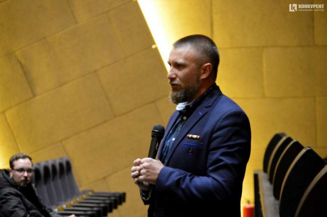 Луцькі пенсіонери переглянули фільм про Реформацію. ФОТО