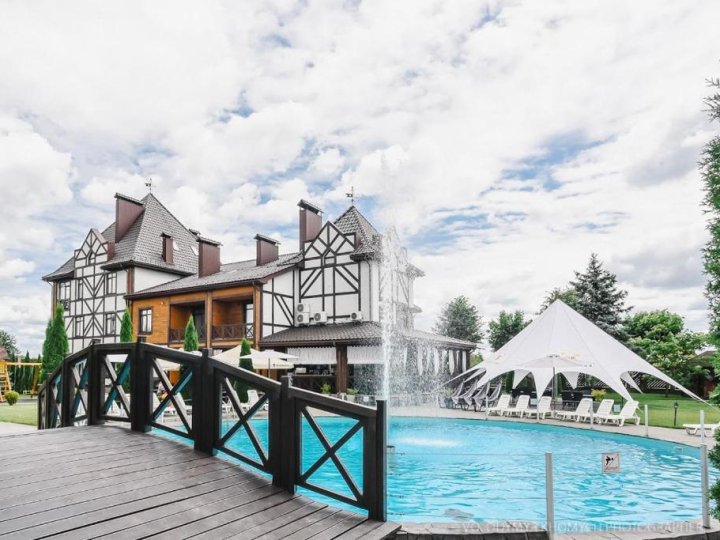 Де в Луцьку і поблизу відпочити в басейні: локації та ціни 