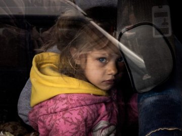 З окупованої Херсонщини вдалося вивезти шістьох дітей