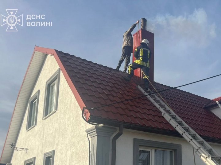 Волинян від пожежі вдома врятувала випадковість