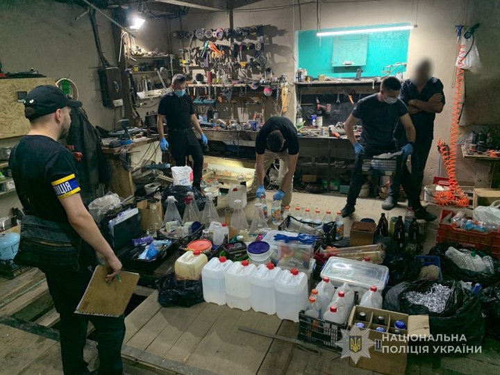 Волинянин з двома львів'янами організували нарколабораторію з доходом 2 мільйони в місяць
