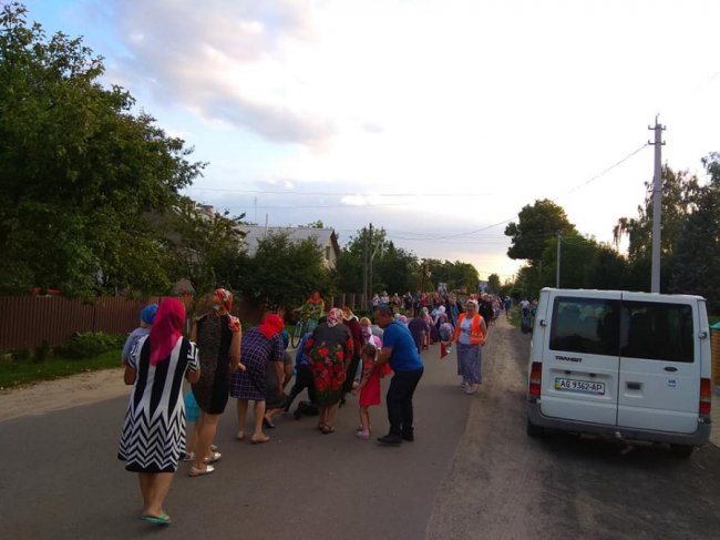 Хресний хід з Волині до Почаєва: паломники УПЦ МП пройшли перший відрізок шляху