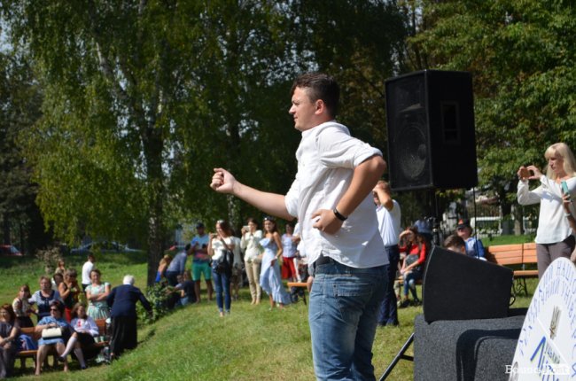 Танець від ректора і завдання від губернатора: як у луцькому «політесі» першачків зустрічали. ФОТО