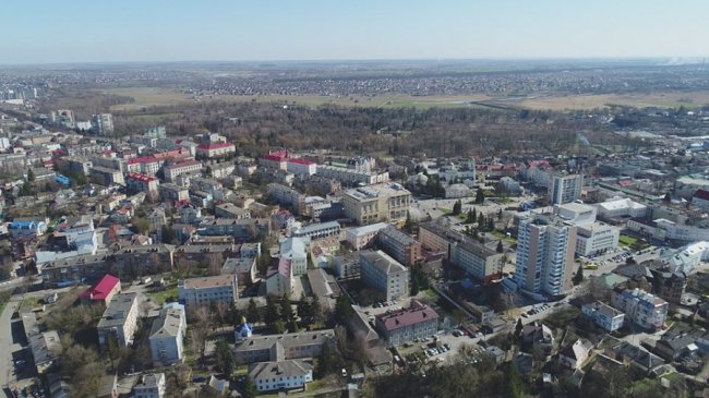 Весняний Луцьк з висоти пташиного польоту. ФОТО