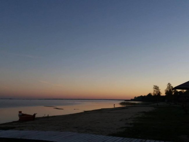 Осінній світанок на Світязі. ФОТО