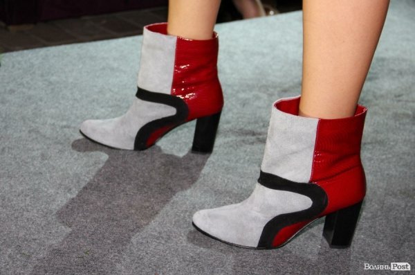 Довгоногі красуні, купальники, сукні: День моди в Луцьку. ФОТО