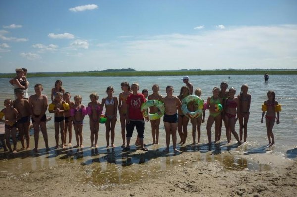 На Світязі для дітей організували спортивне свято на воді. ФОТО