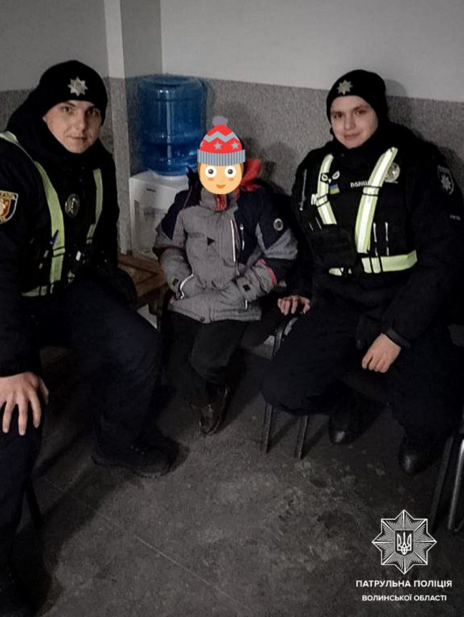 На Волині патрульні повернули батькові сина, який загубився