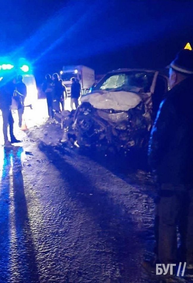 Бус зім'яло: на Волині зіткнулися два автомобілі. ФОТО