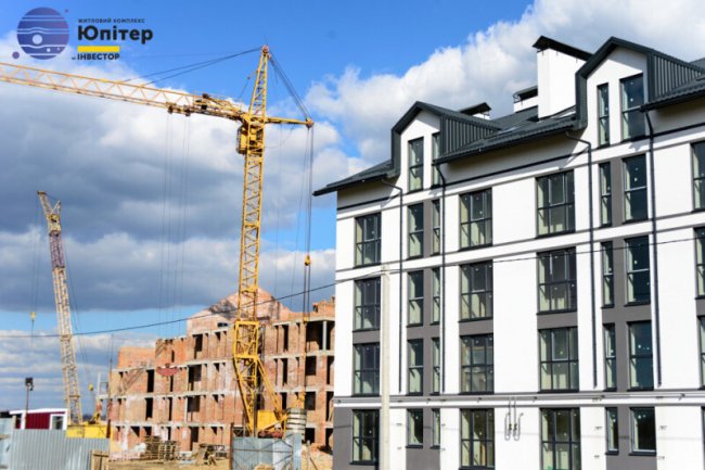 Під Луцьком продають простору дворівневу квартиру*