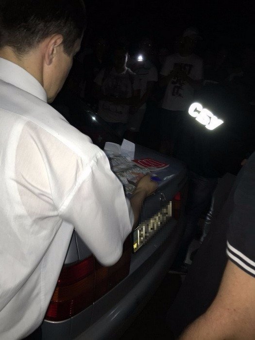 На Львівщині на хабарі «погорів» не рядовий поліціянт. ФОТО