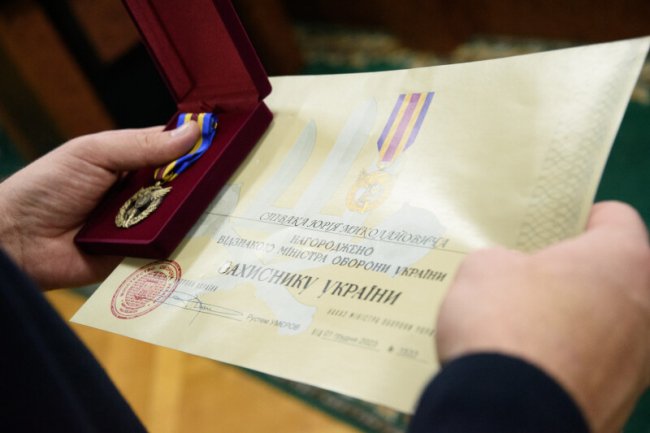 У Луцьку вручили державні нагороди родинам загиблих захисників. ФОТО