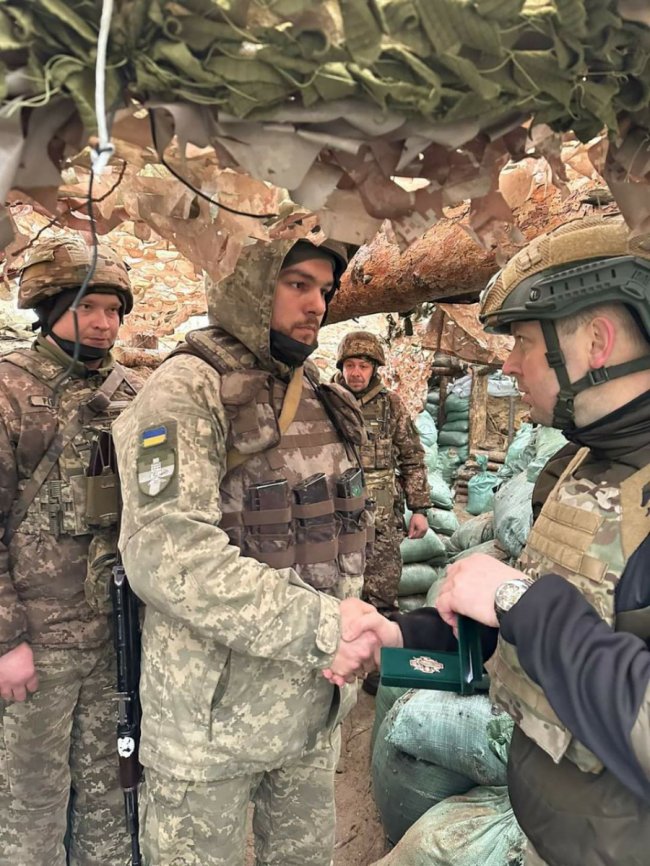 Бійців луцького батальйону нагородили на передовій 