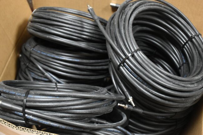 Із Луцька передали військовим дрони та електроніку