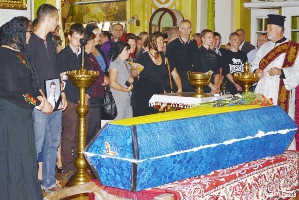 У Луцьку прощалися з загиблим бійцем «Азову». ФОТО. ВІДЕО