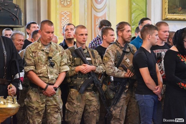 У Луцьку прощалися з загиблим бійцем «Азову». ФОТО. ВІДЕО