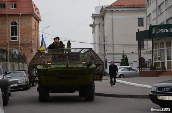 Батальйону «Айдар» подарували «броньовика». ФОТО