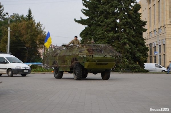 Батальйону «Айдар» подарували «броньовика». ФОТО