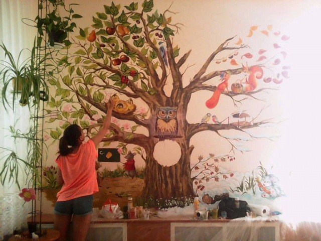 Заради благодійності у Луцьку продають рукотворні валентинки