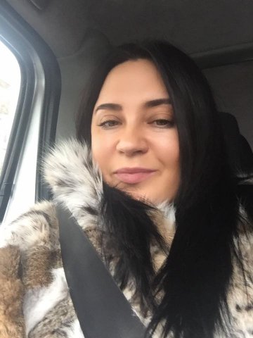 Нотаріус і волонтер Наталія Ариванюк