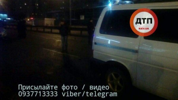 Аварія у Києві: розбито 6 автівок