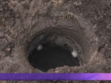 Комунальники пробили трубу: лучанин залишився без тепла і води через встановлення електроопори