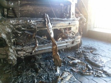 Машину екс-голови райради спалили через політику? ФОТО  