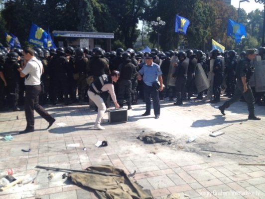 Вибух бойової гранати біля ВРУ, є загиблі. ФОТО. ОНОВЛЕНО
