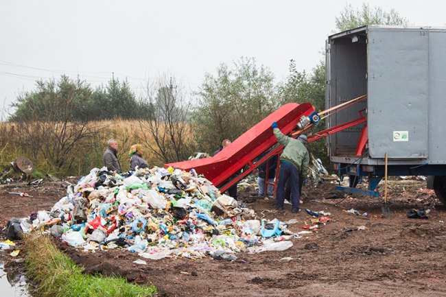 У місті на Волині запустили сміттєсортувальну лінію. ФОТО