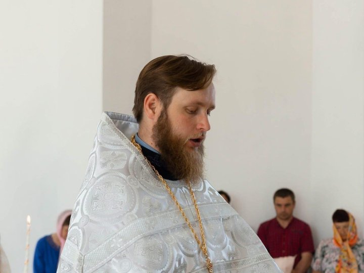 Їхав з лікарні разом із вагітною дружиною: на Волині мобілізували священника УПЦ МП