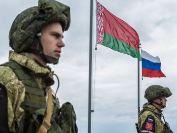 У Білорусі перебувають близько 2 тисяч російських військових, – «Гаюн»
