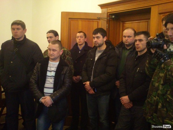 «Правий сектор» прийшов до губернатора Волині. ФОТО