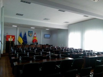 У Луцькій міськраді не змогли розпочати сесію