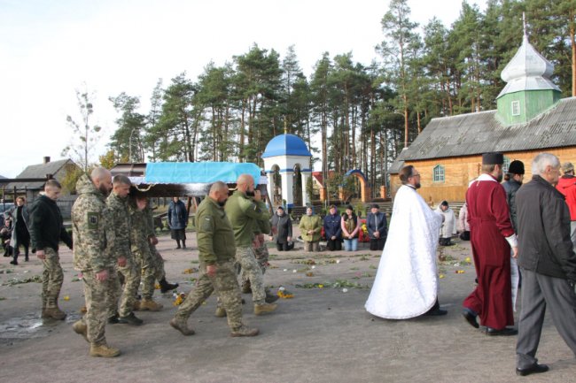На Волині попрощалися з 30-річним Героєм Віталієм Козеєм. ФОТО