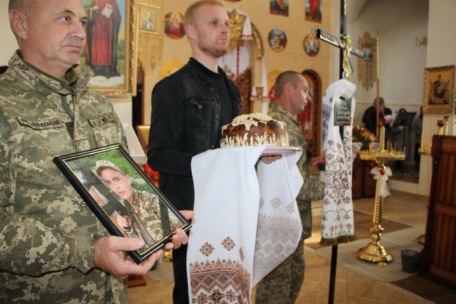 На Волині попрощалися з 30-річним Героєм Віталієм Козеєм. ФОТО