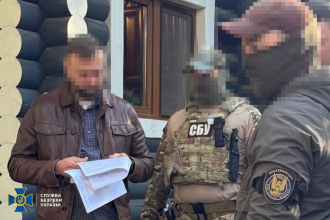 Посадовець МЗС легалізовував росіян у країнах ЄС