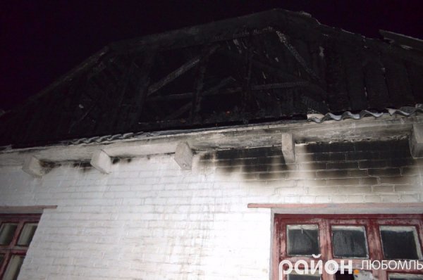 З'явилися фото жахливої пожежі у Любомлі