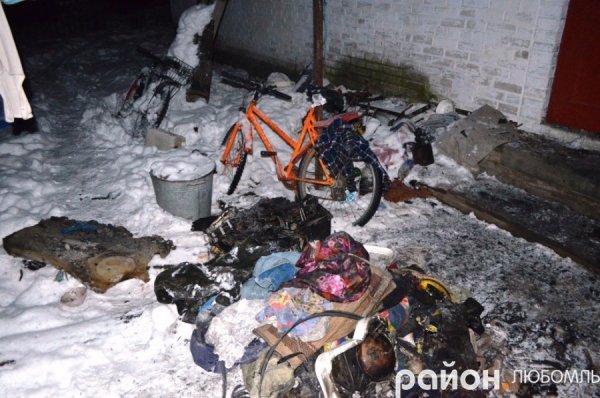 З'явилися фото жахливої пожежі у Любомлі