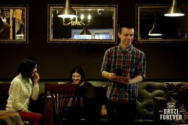 Художниця з Луцька показала кримські ночі. ФОТО