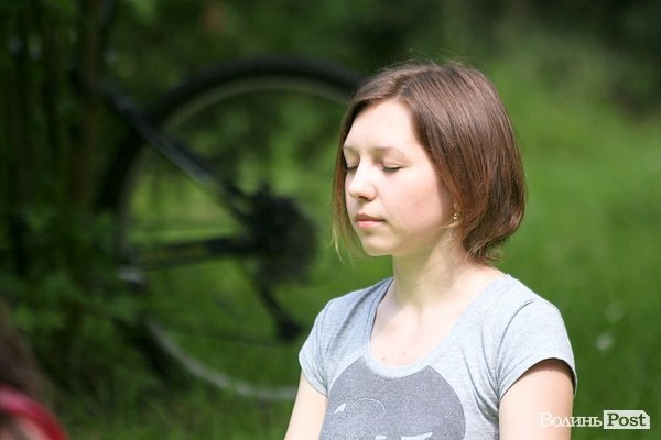 Масовий сеанс йоги у Луцьку. ФОТО