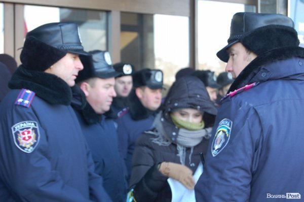 Волинська ОДА: штурм, який не відбувся. ФОТОРЕПОРТАЖ