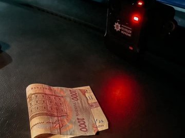 Волинські патрульні розповіли, скільки разів за рік їм пропонували хабарі 