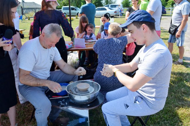 Луцькі активісти зібрали кошти на будівництво майданчика для дітей з ДЦП